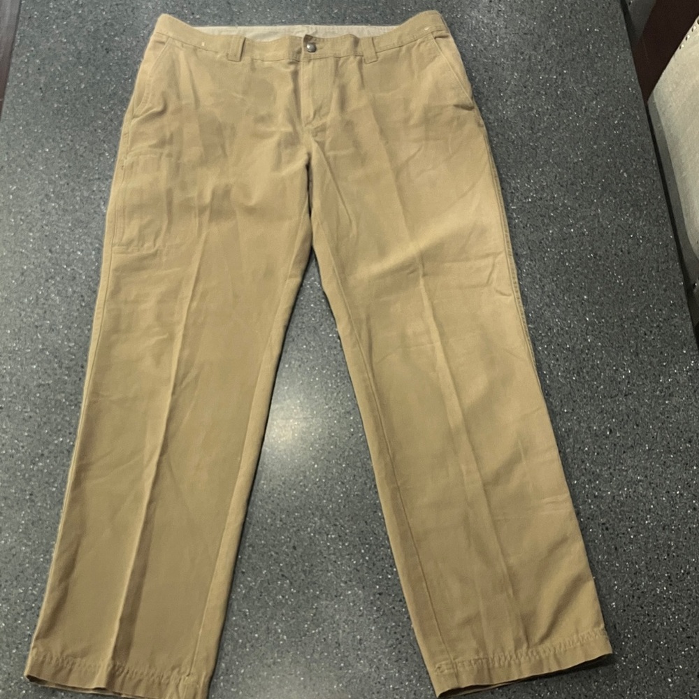 Columbia Men's Tan Chinos